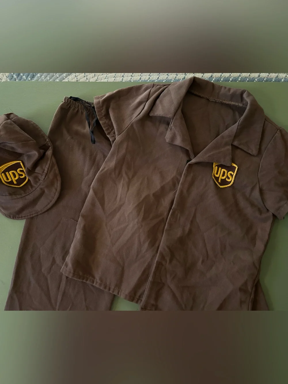 UPS Guy Costume for Toddler Size Large (4-6) Shirt Pants Cap Halloween Dress Up